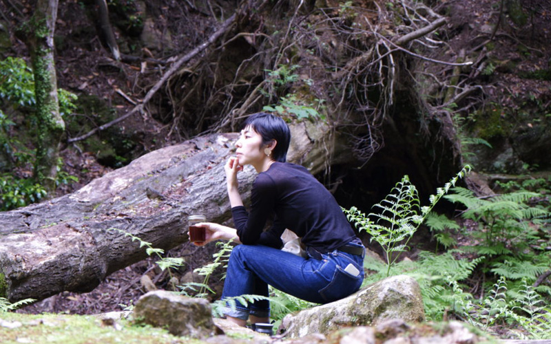 春日山原始林など。お気に入りのコーヒーを持って、新緑の奈良を楽しむ。